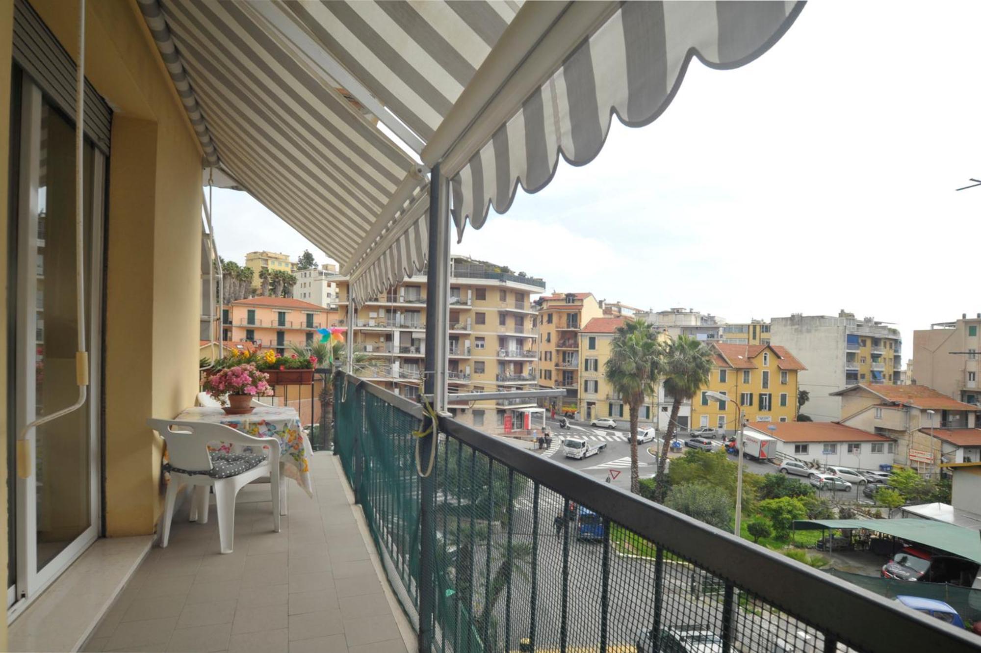 Casa Carina Centro Citta Con Garage Privato Apartment Sanremo Exterior photo