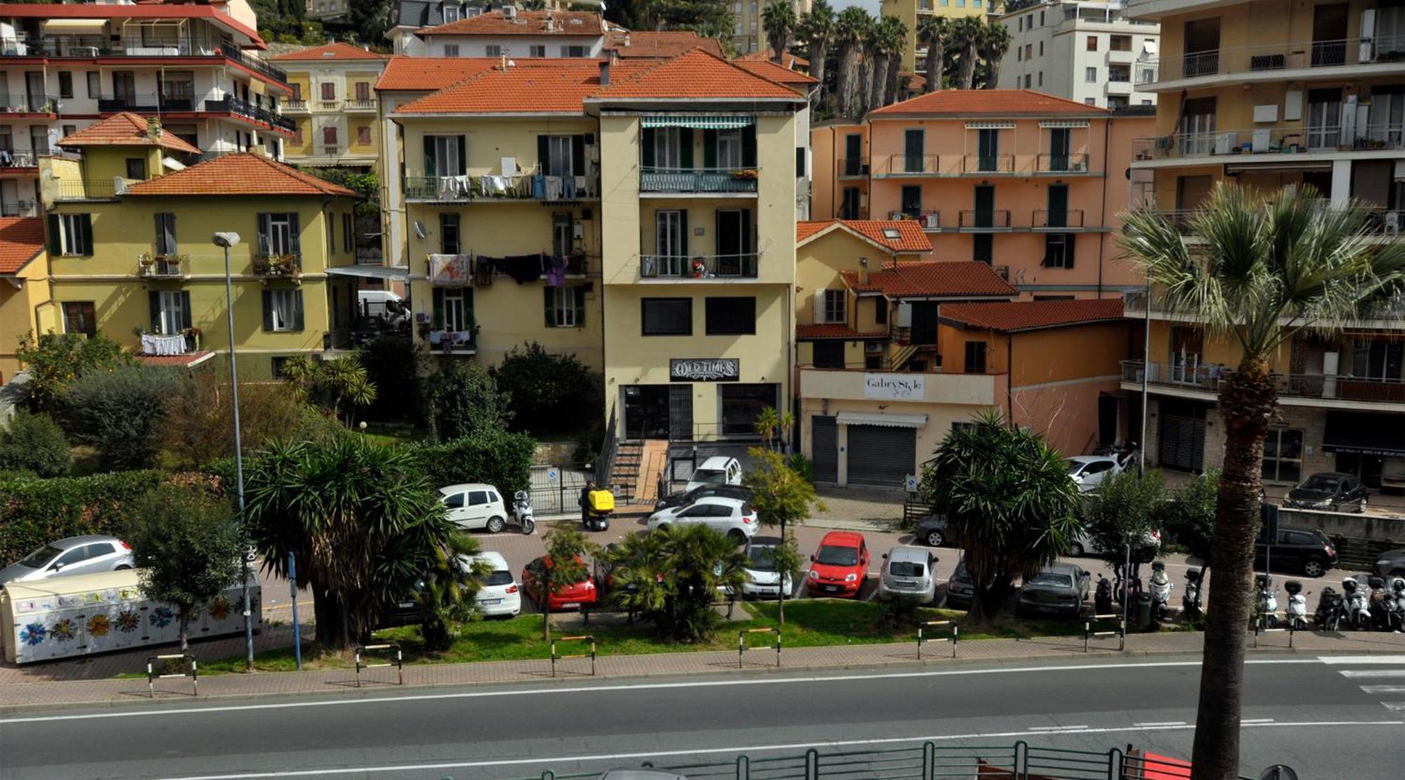 Casa Carina Centro Citta Con Garage Privato Apartment Sanremo Exterior photo